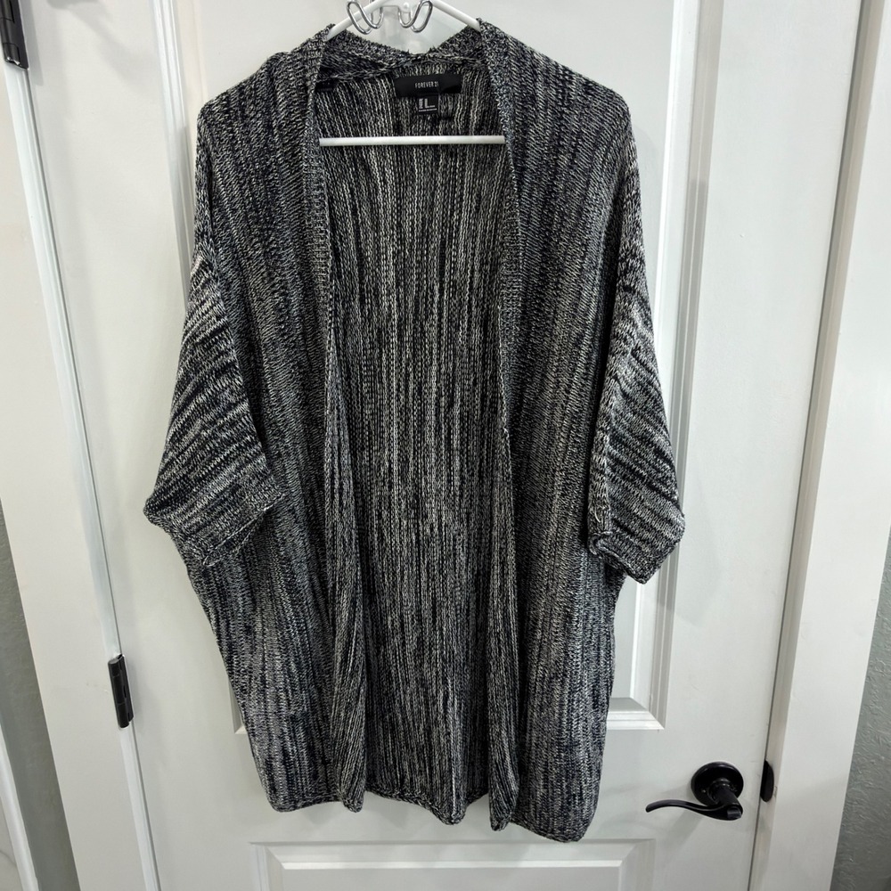 Forever 21 Womens Marled Black White Knit Open Front Batwing Cardigan Size M